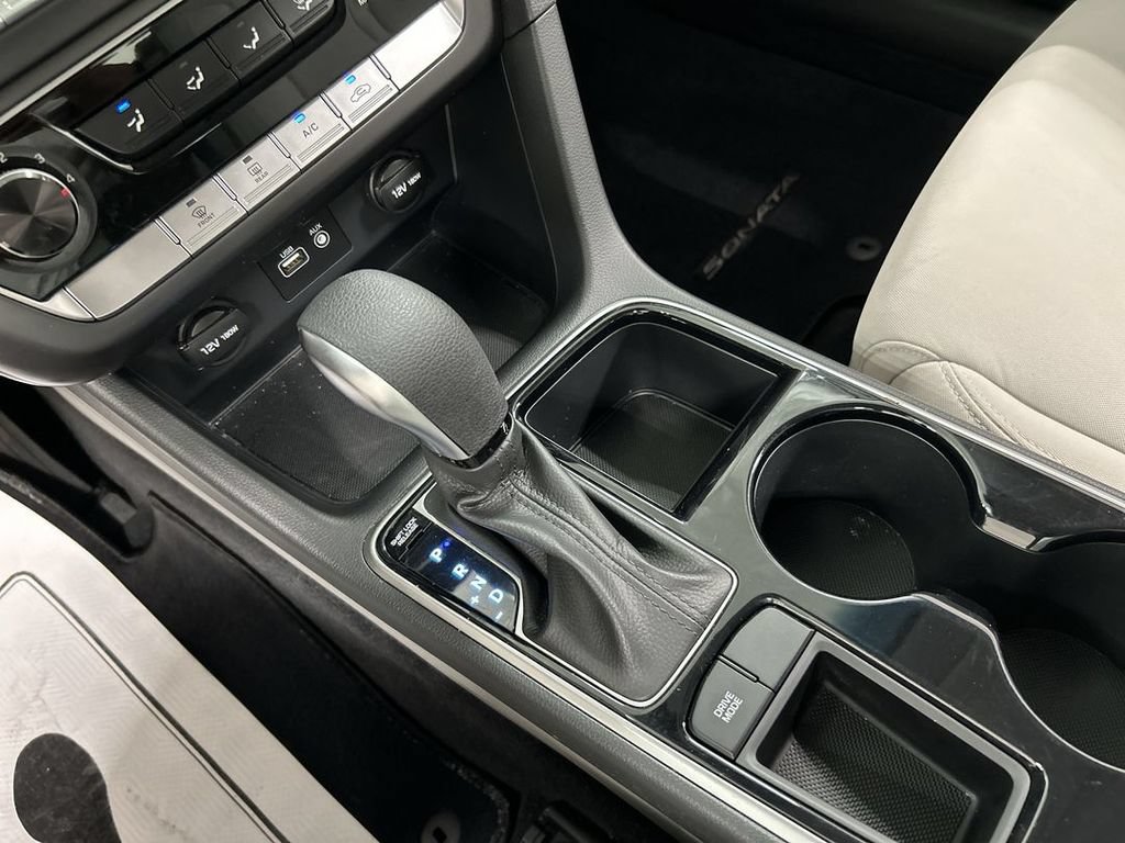 Used 2019 Hyundai Sonata SE FWD image 17