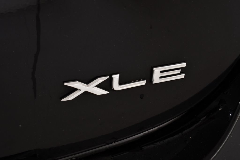 Used 2016 Toyota Avalon XLE FWD image 22