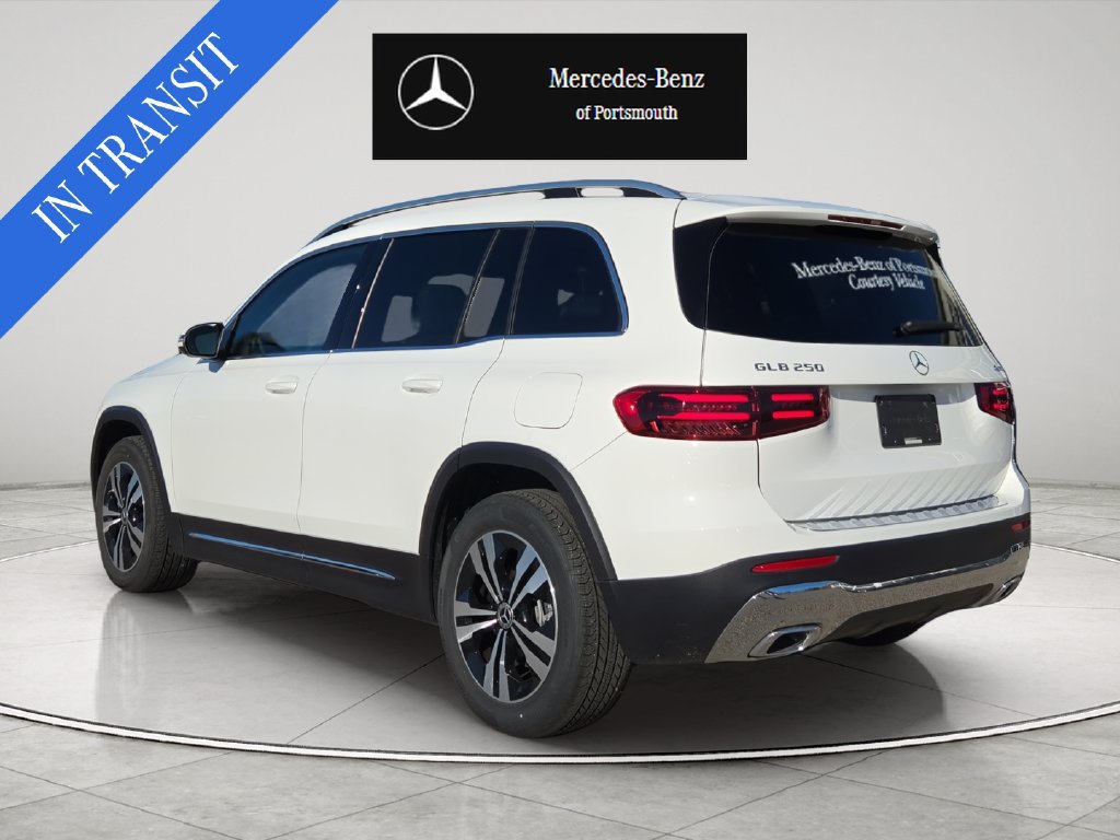 Used 2026 Mercedes-Benz GLB 250 4MATIC image 3