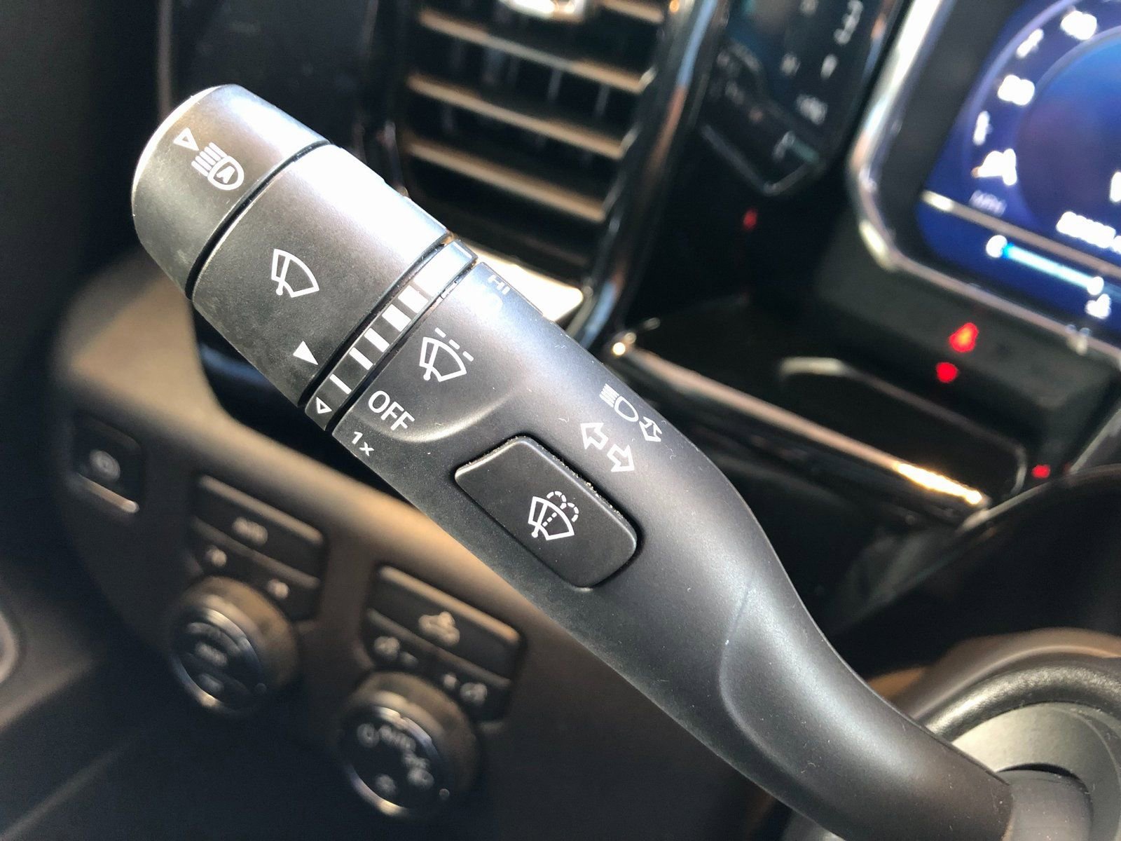 Certified 2024 Chevrolet Silverado 1500 LT image 28