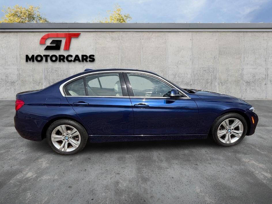 Used 2017 BMW 330i xDrive Sedan image 8