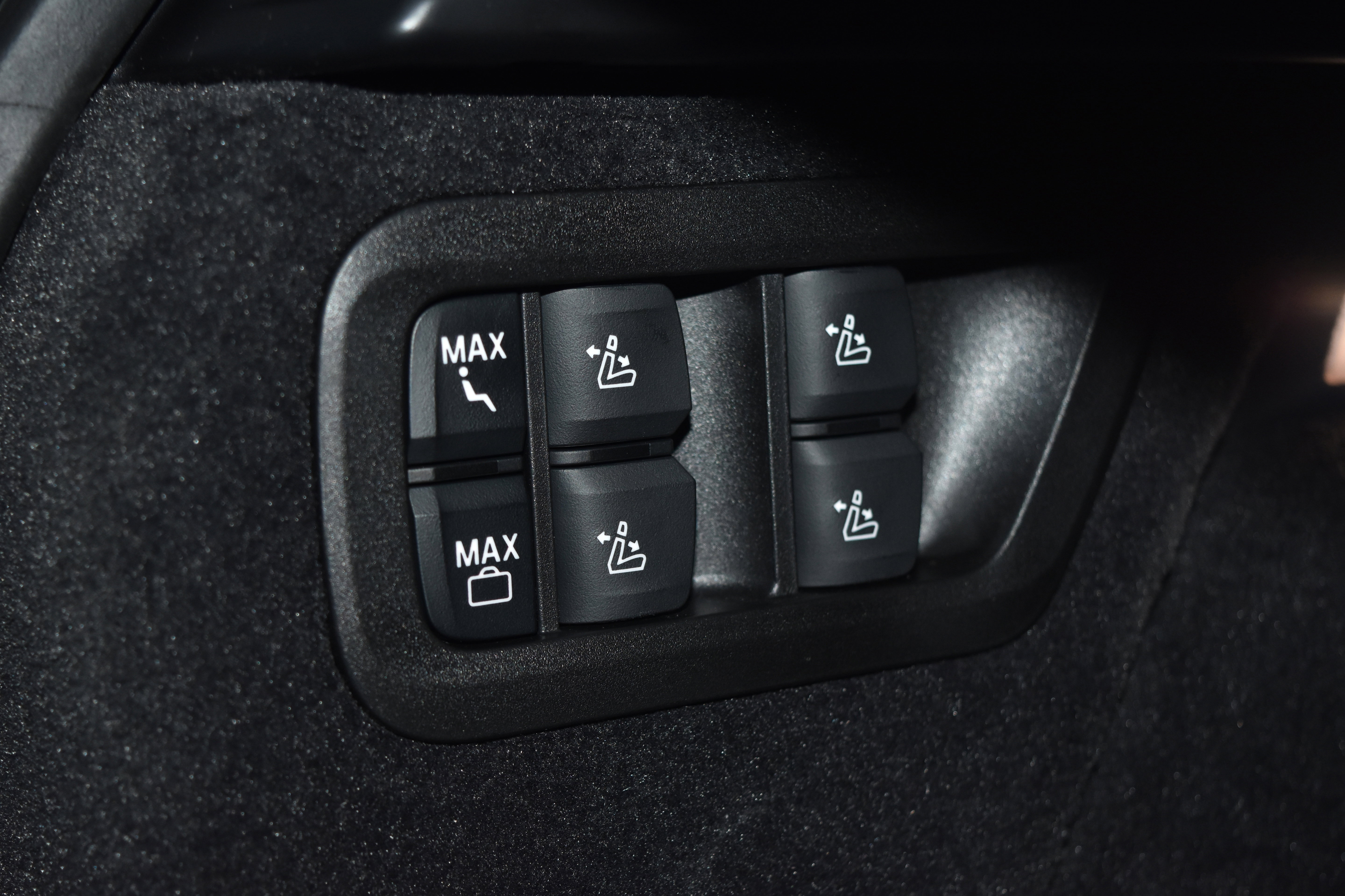 New 2026 BMW X7 M60i image 31