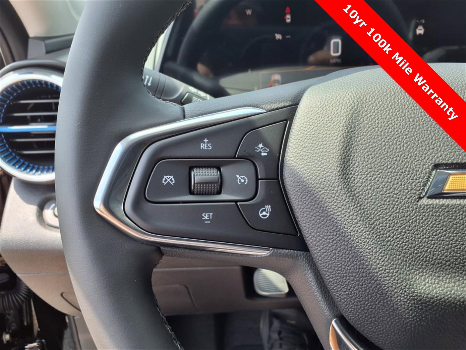 New 2025 Chevrolet Trax LT w/ LT Convenience Package image 24