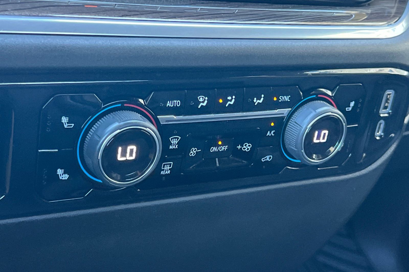 Used 2022 Chevrolet Silverado 1500 LT image 19