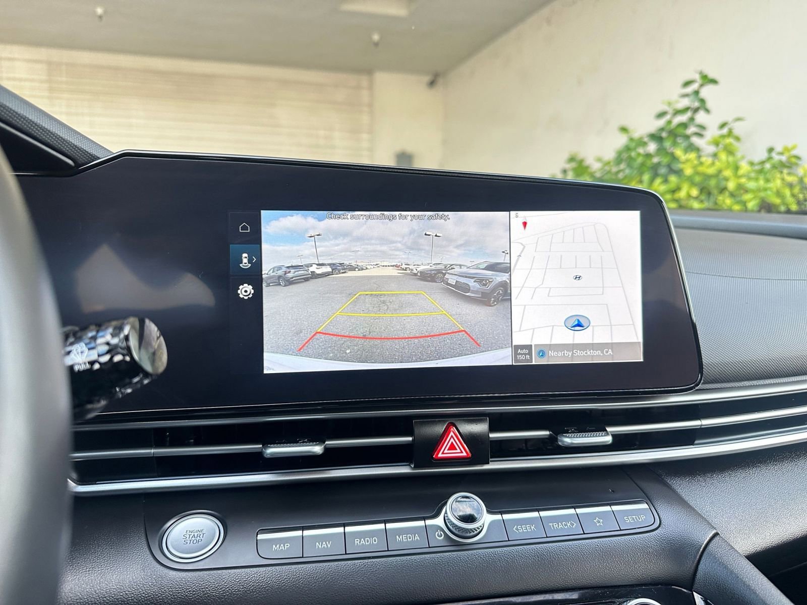 Used 2025 Hyundai Elantra SEL image 18