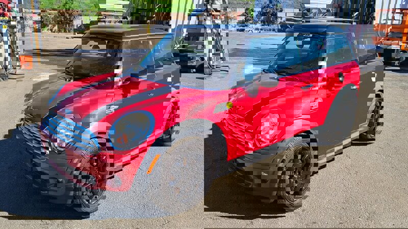 Used 2009 MINI Cooper Clubman Hardtop image 1