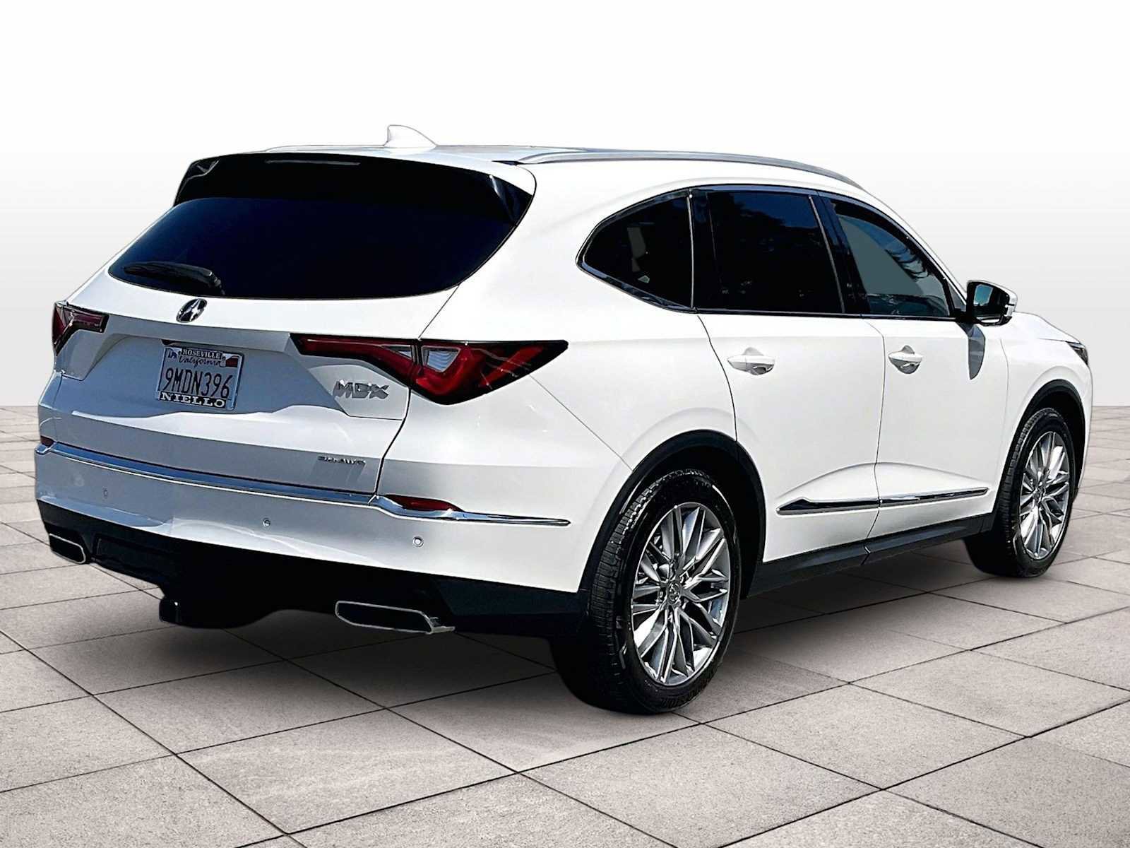 Used 2024 Acura MDX SH-AWD w/ Advance Package image 15