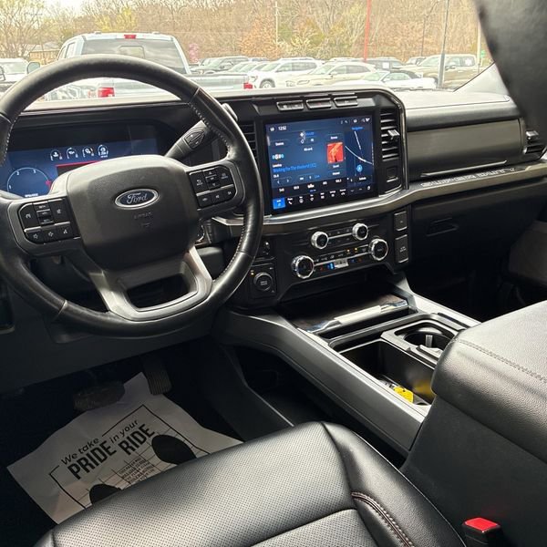 Used 2024 Ford F250 Lariat w/ Black Appearance Package image 15