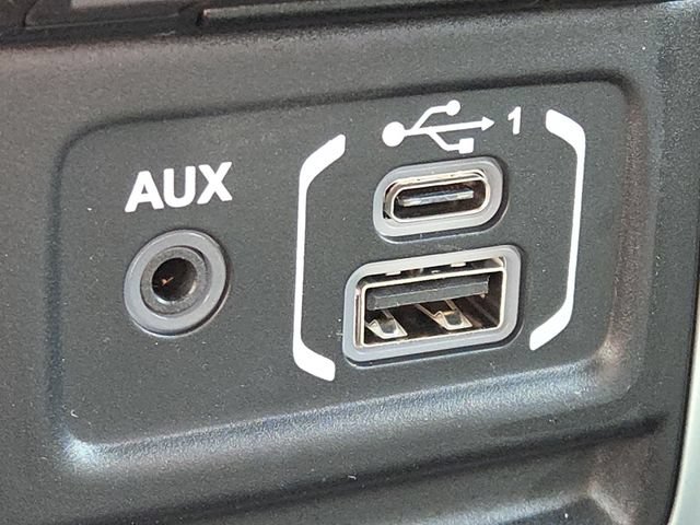 Used 2024 Jeep Wrangler Unlimited Sport AWD/4WD image 7