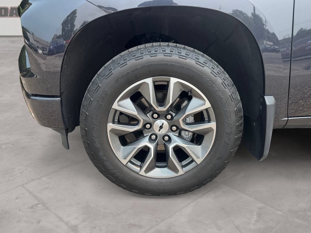 Used 2023 Chevrolet Silverado 1500 RST w/ Protection Package AWD/4WD image 14