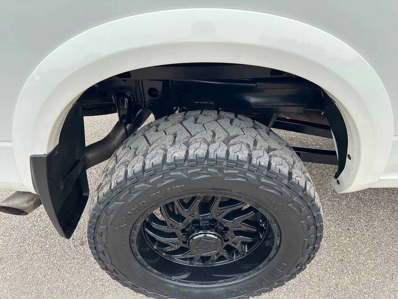 Used 2017 RAM 2500 Laramie w/ Sport Appearance Group AWD/4WD image 11