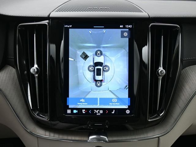 Used 2023 Volvo XC60 B6 Ultimate w/ Climate Package image 21