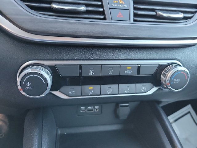 Used 2026 Nissan Altima 2.5 SV FWD image 23
