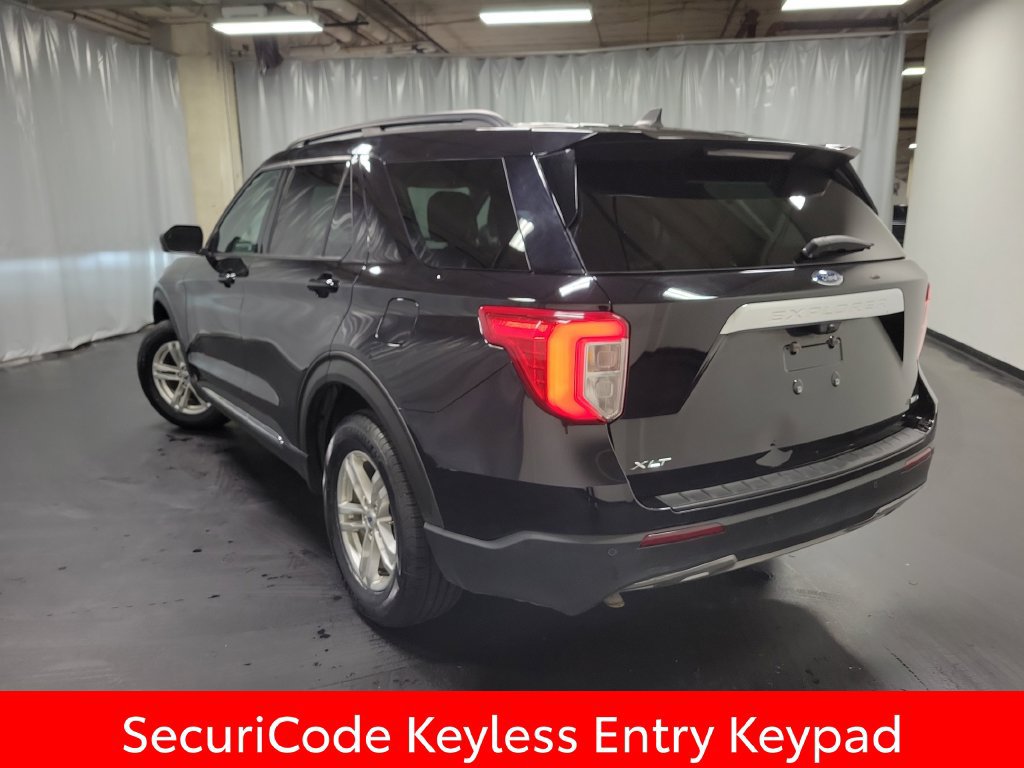Used 2022 Ford Explorer XLT w/ Equipment Group 202A AWD/4WD image 6