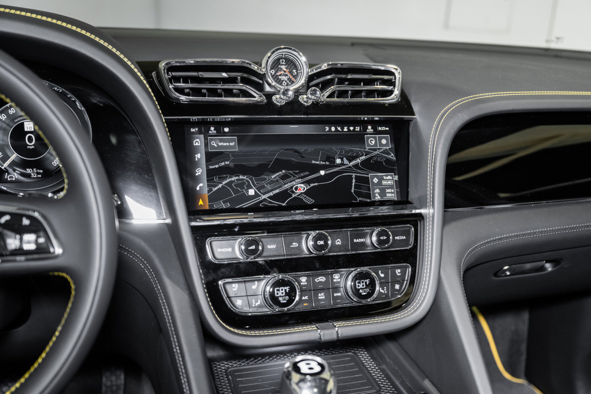 New 2025 Bentley Bentayga image 34