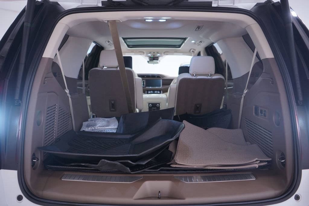 Used 2024 GMC Yukon Denali w/ Advanced Technology Package image 23