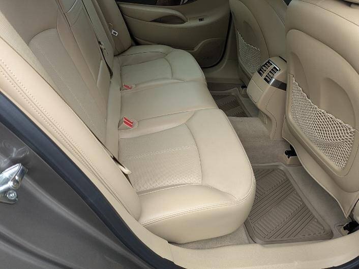 Used 2010 Buick LaCrosse CXS w/ Touring Package FWD image 15