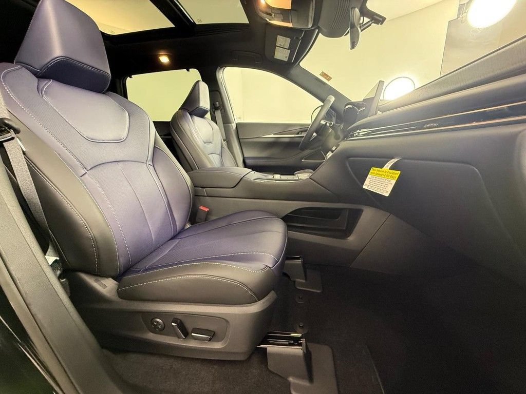 Certified 2026 INFINITI QX60 Sport AWD/4WD image 14
