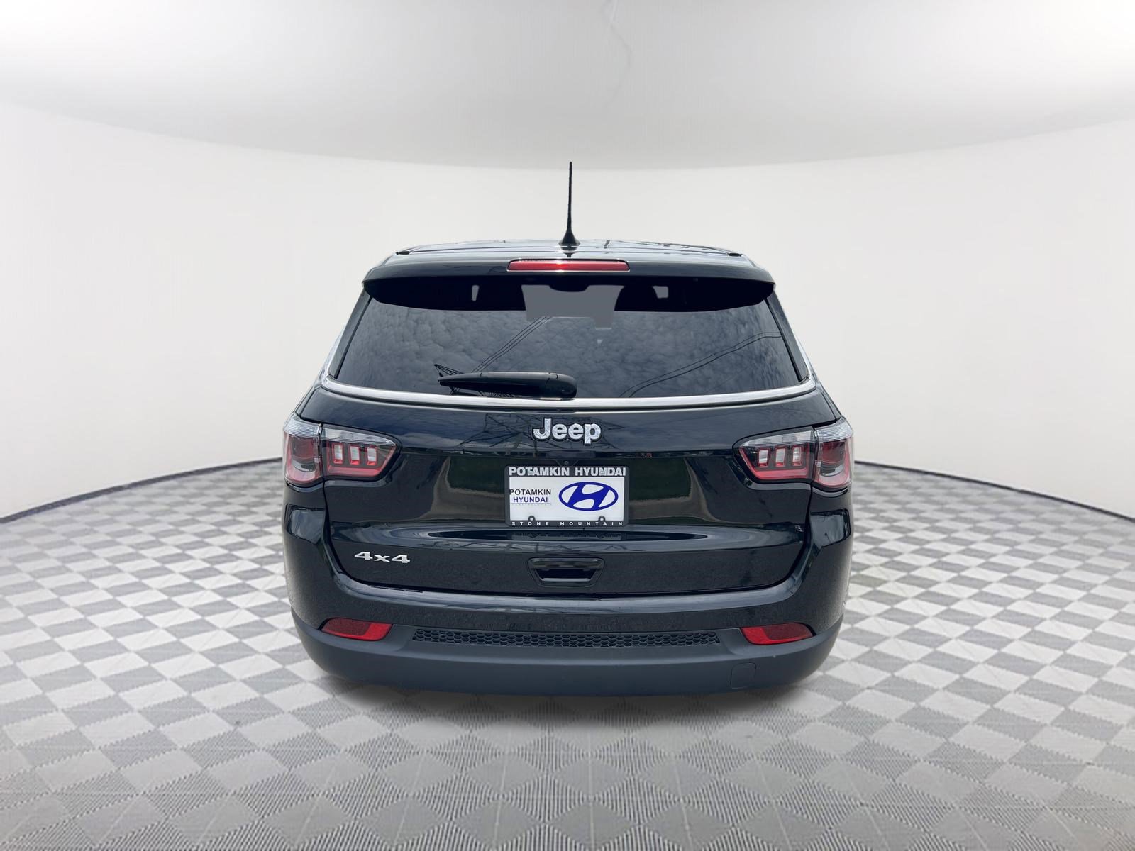 Used 2023 Jeep Compass Sport AWD/4WD image 6