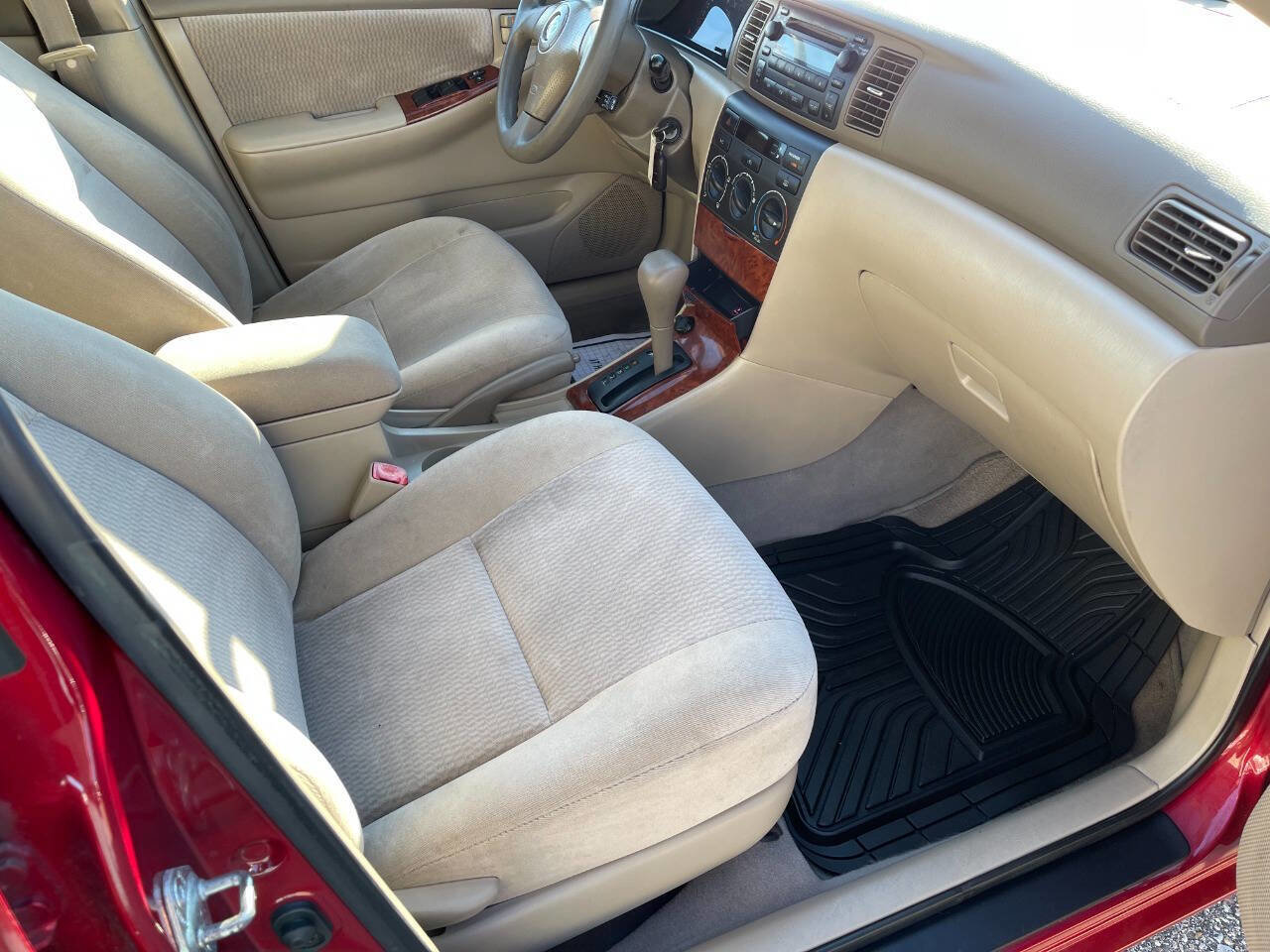 Used 2005 Toyota Corolla LE image 14