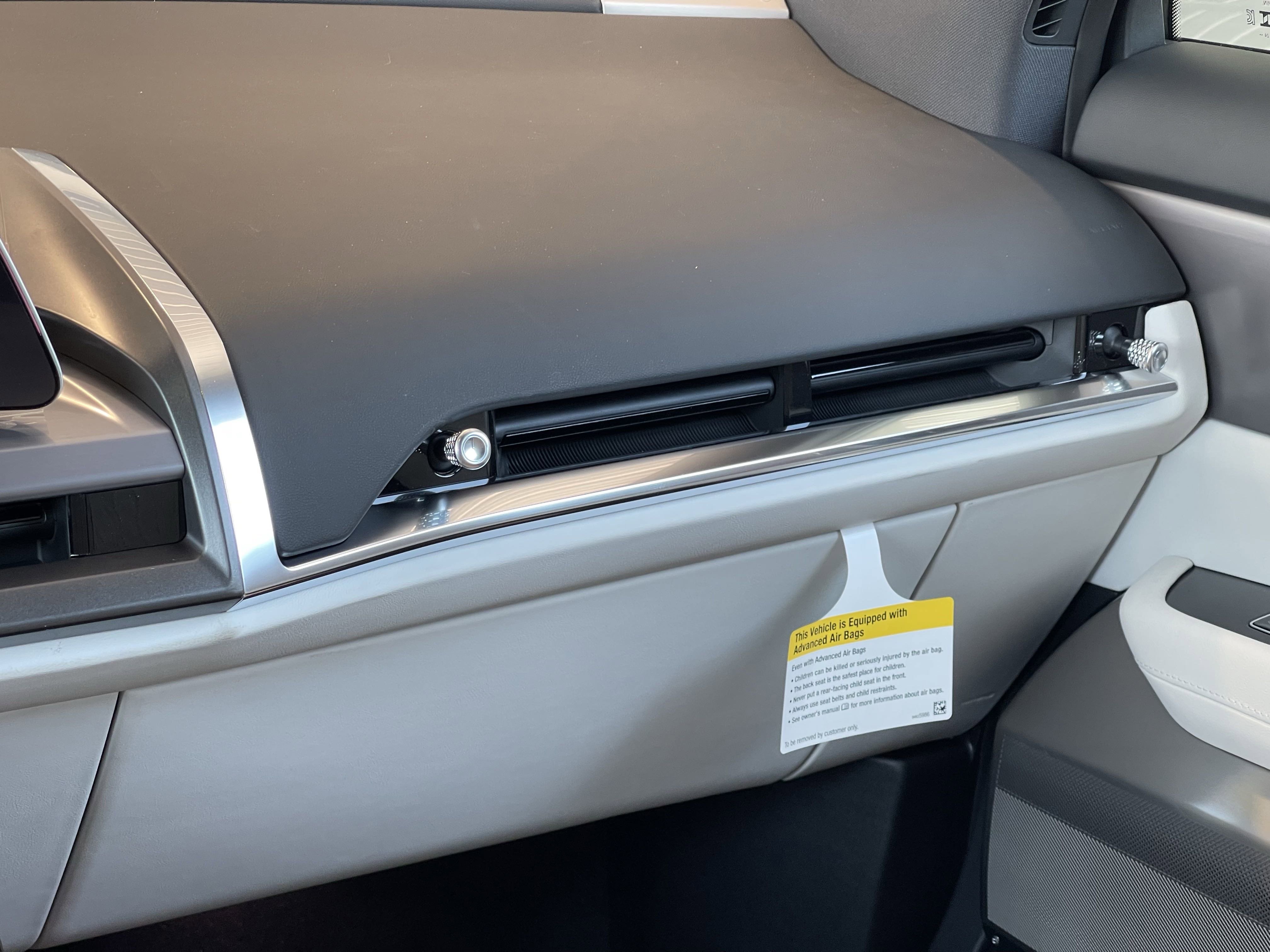 New 2026 Cadillac Vistiq Sport image 4