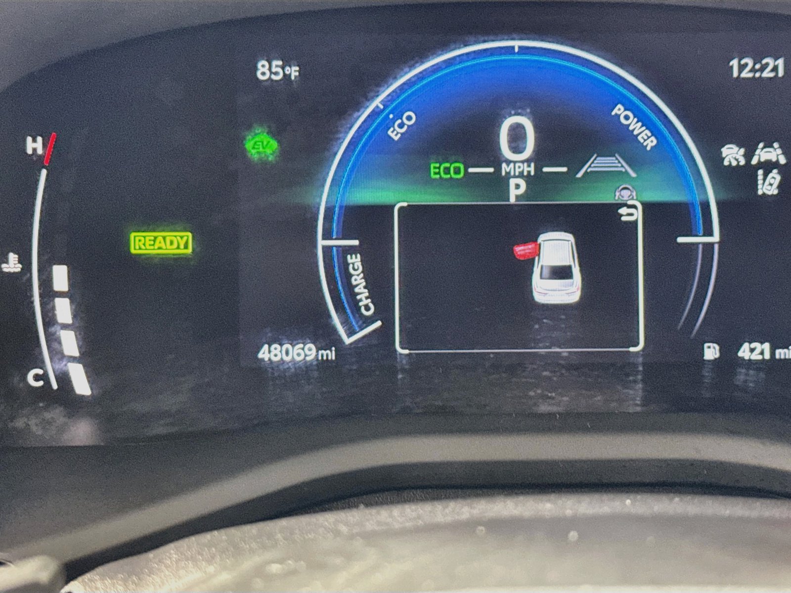 Used 2025 Toyota Camry SE FWD image 9