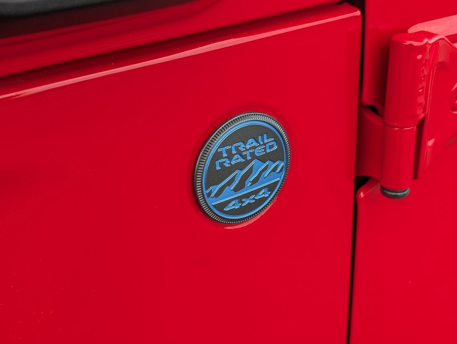 Used 2025 Jeep Wrangler Unlimited Sahara w/ Safety Group image 11