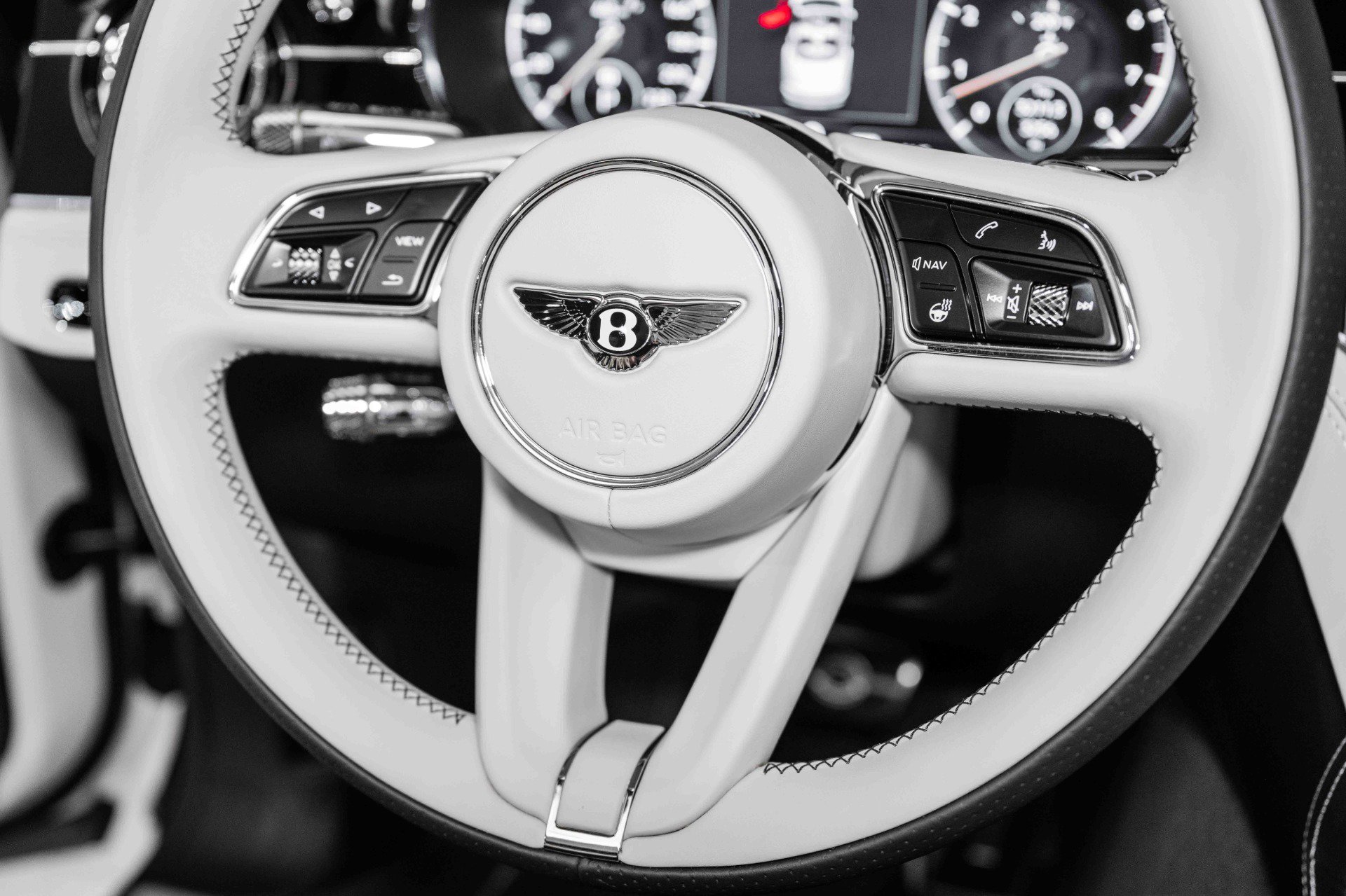 Used 2022 Bentley Continental GT image 40