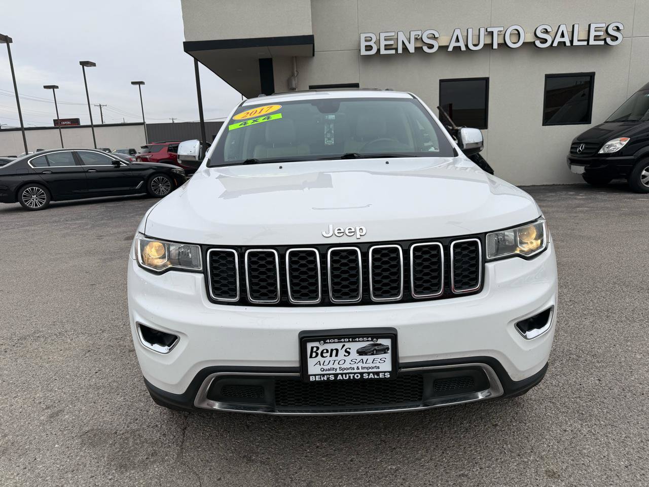 Used 2017 Jeep Grand Cherokee Limited w/ Trailer Tow Group IV image 3