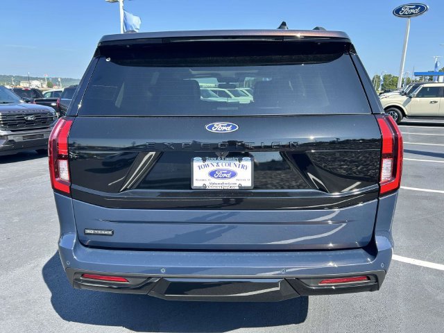 New 2027 Ford Expedition Platinum RWD image 4