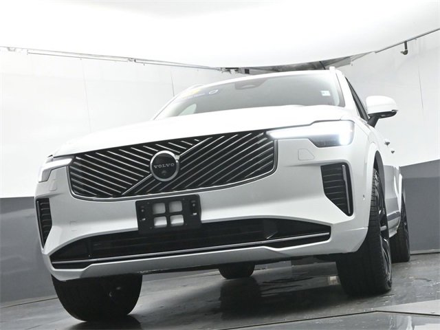 Used 2025 Volvo XC90 B5 Plus w/ Protection Package Premier image 35