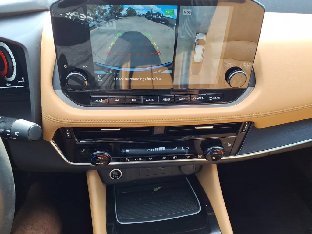 Used 2023 Nissan Rogue Platinum FWD image 15