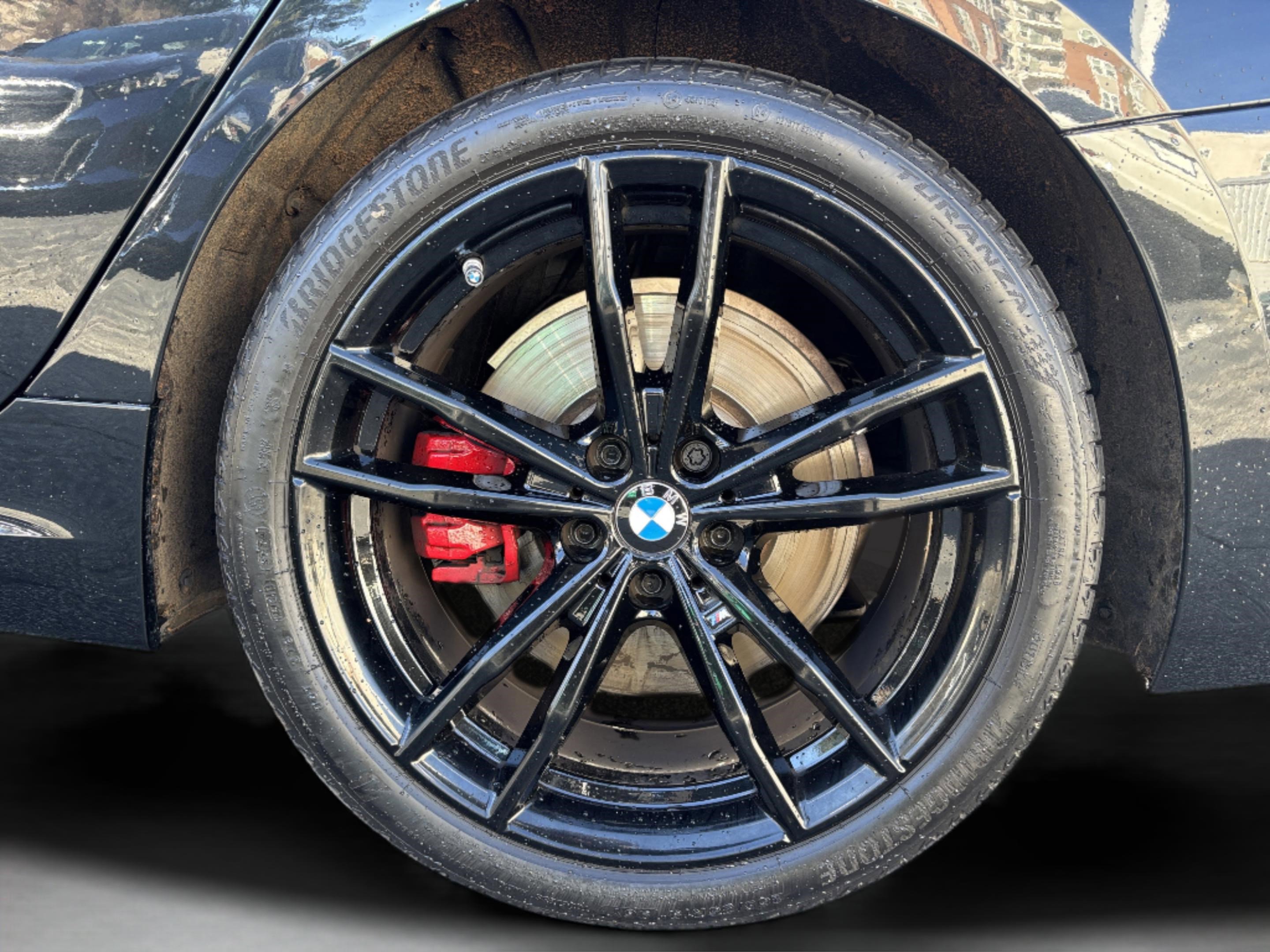 Used 2023 BMW 330i Sedan w/ M Sport Package image 7