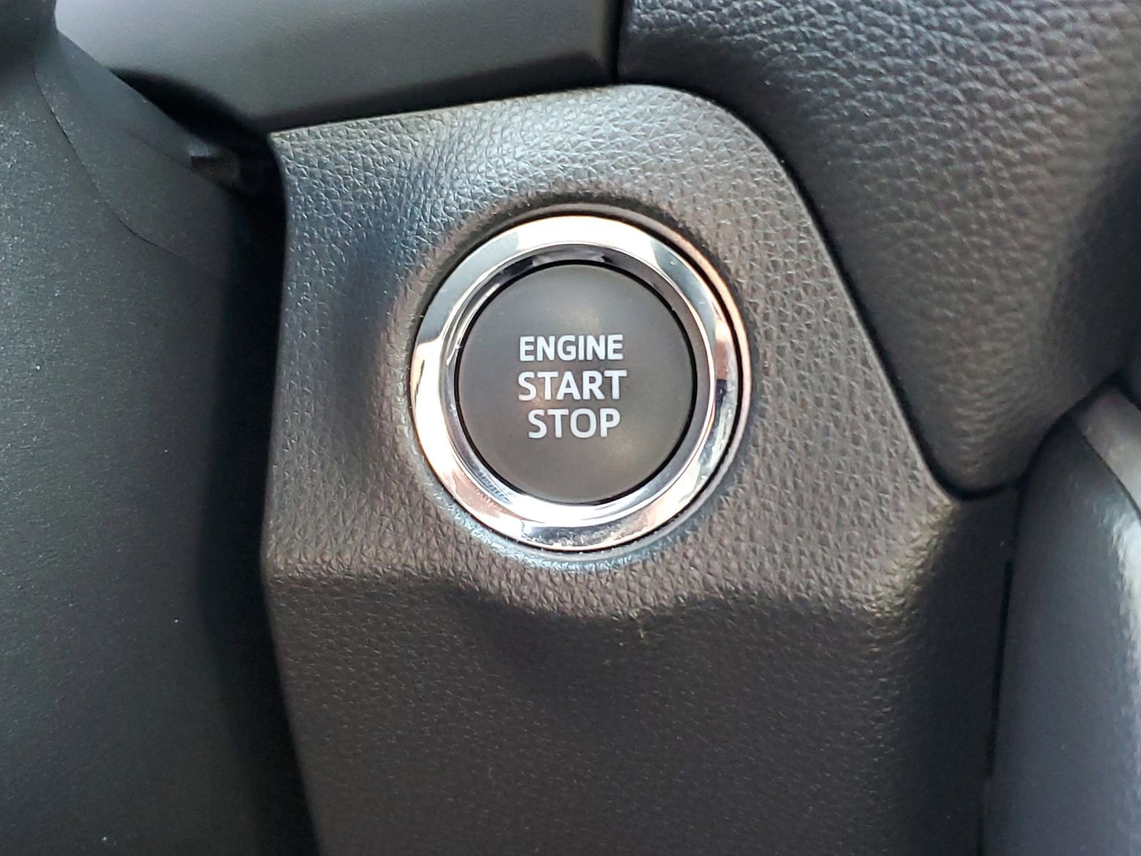 Used 2022 Toyota RAV4 Limited image 30