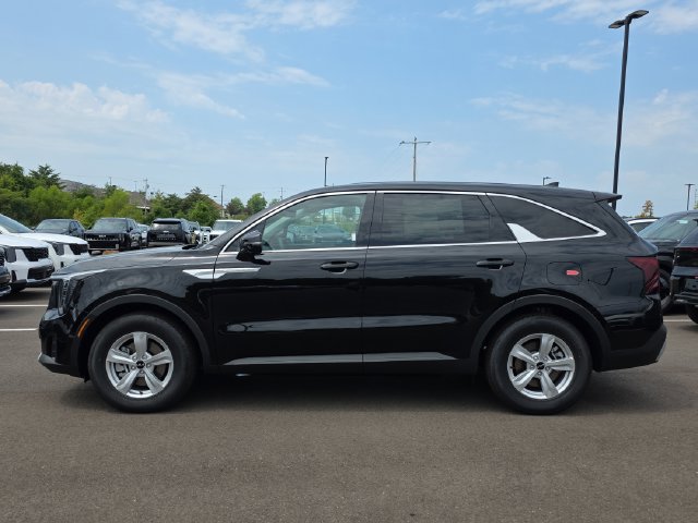 New 2026 Kia Sorento LX FWD image 2