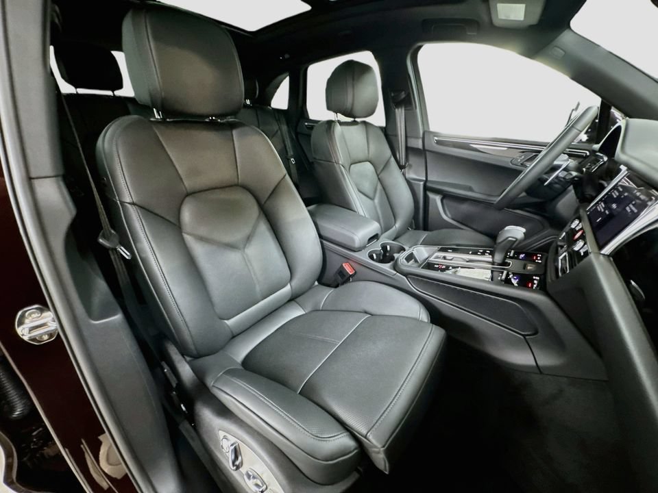 New 2026 Porsche Macan AWD/4WD image 30
