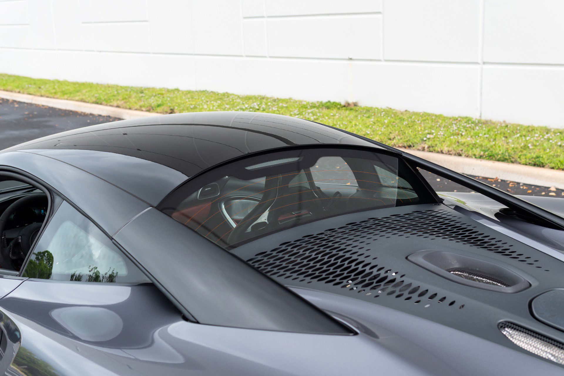 Used 2023 McLaren Artura RWD image 38