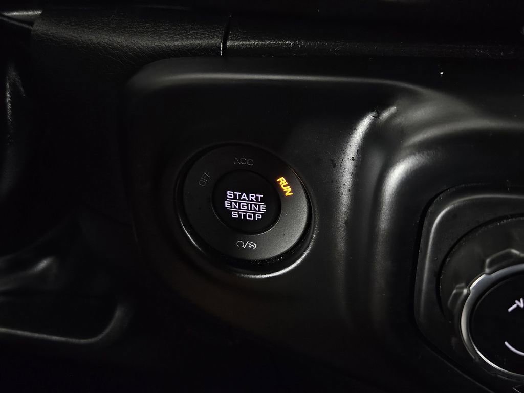 Used 2022 Jeep Wrangler Unlimited Rubicon w/ Xtreme Recon 35" Tire Package AWD/4WD image 19