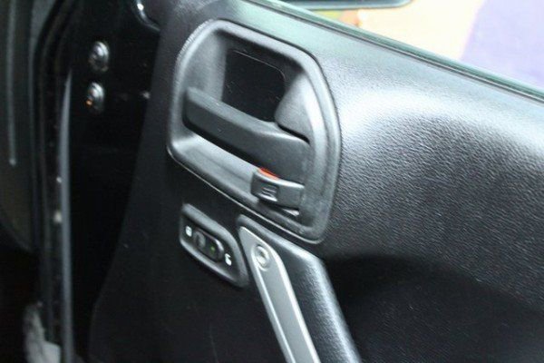 Used 2015 Jeep Wrangler Unlimited Sahara w/ Max Tow Package image 9