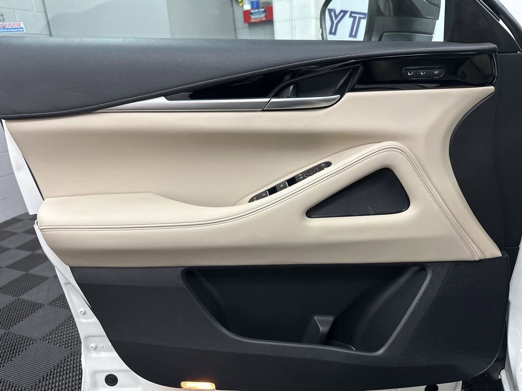 Used 2024 INFINITI QX60 Pure image 17