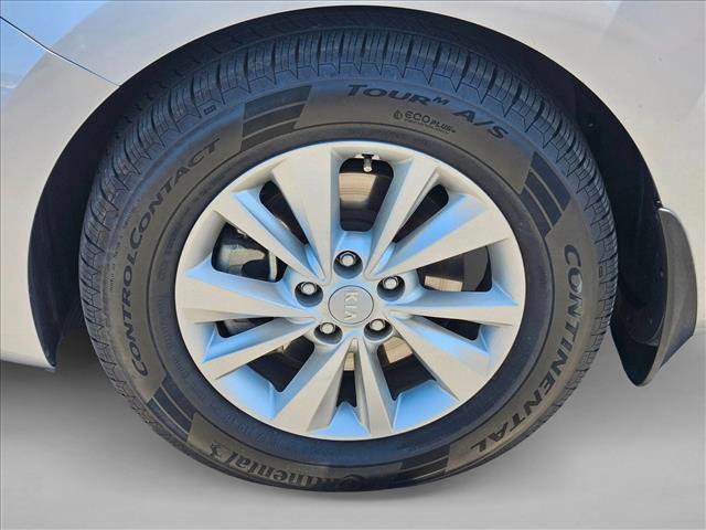 Used 2016 Kia Sedona L FWD image 19