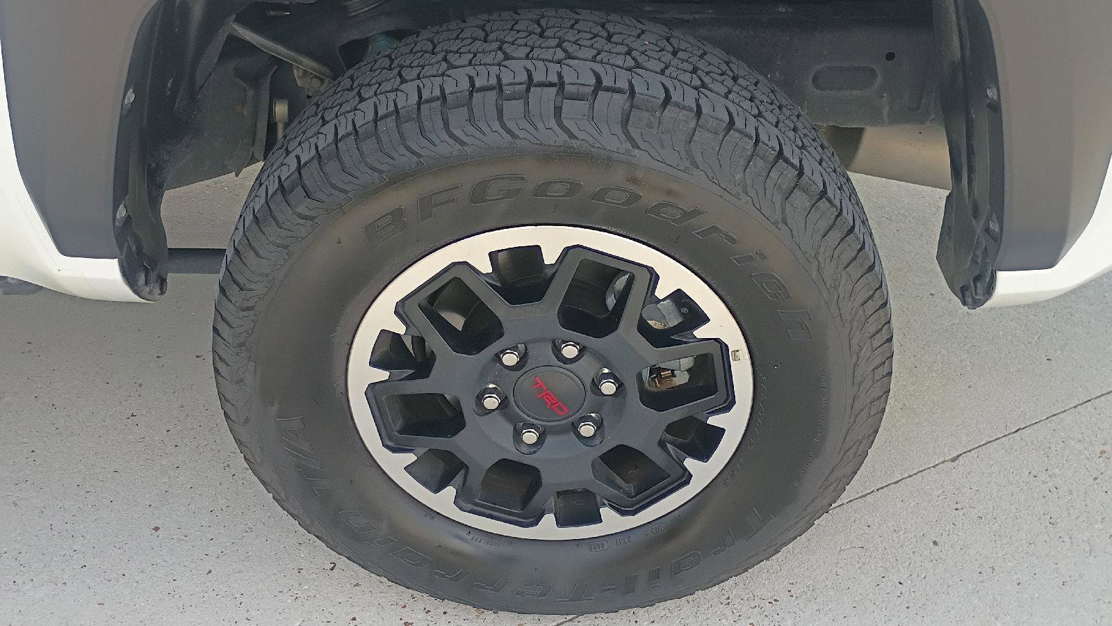Used 2025 Toyota Tacoma TRD Off-Road w/ TRD Off Road Premium Package AWD/4WD image 24