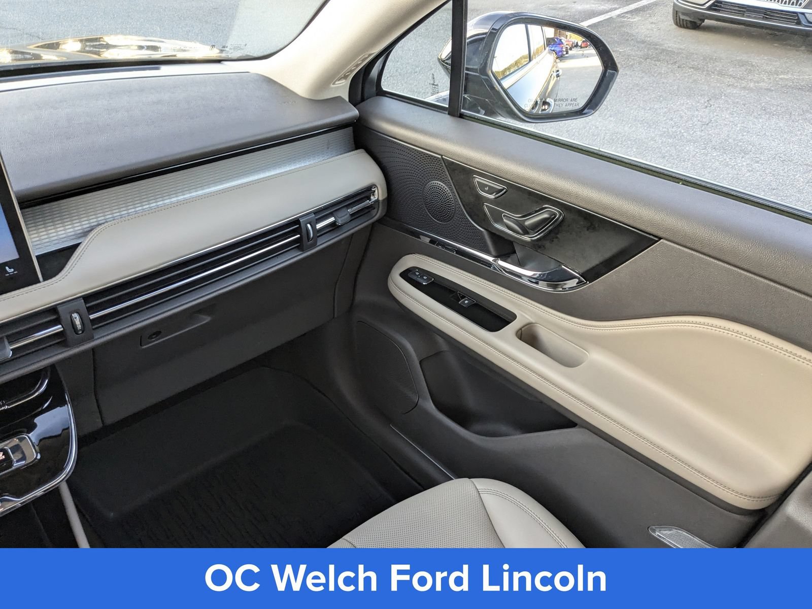 Used 2024 Lincoln Corsair FWD w/ Equipment Group 101A image 20