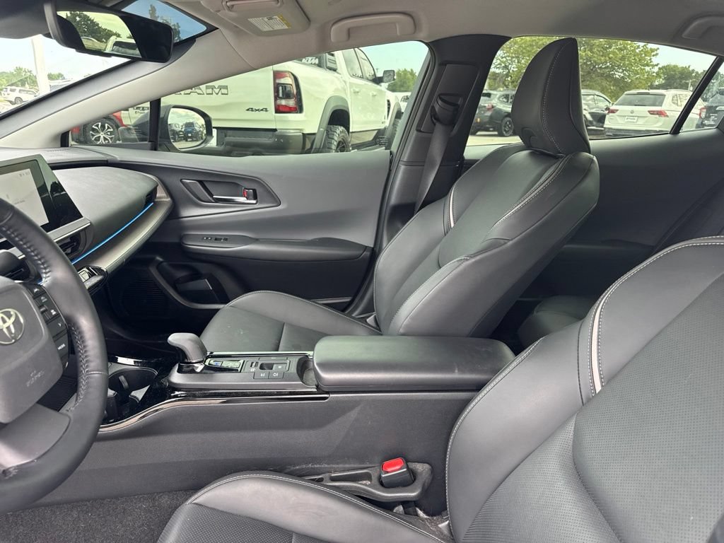 Used 2024 Toyota Prius XLE FWD image 7