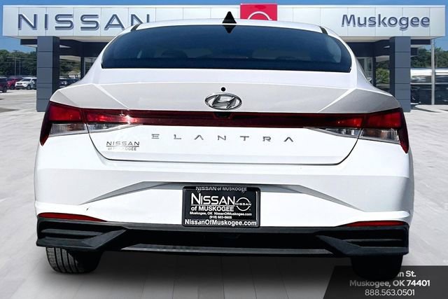 Used 2023 Hyundai Elantra SEL image 6