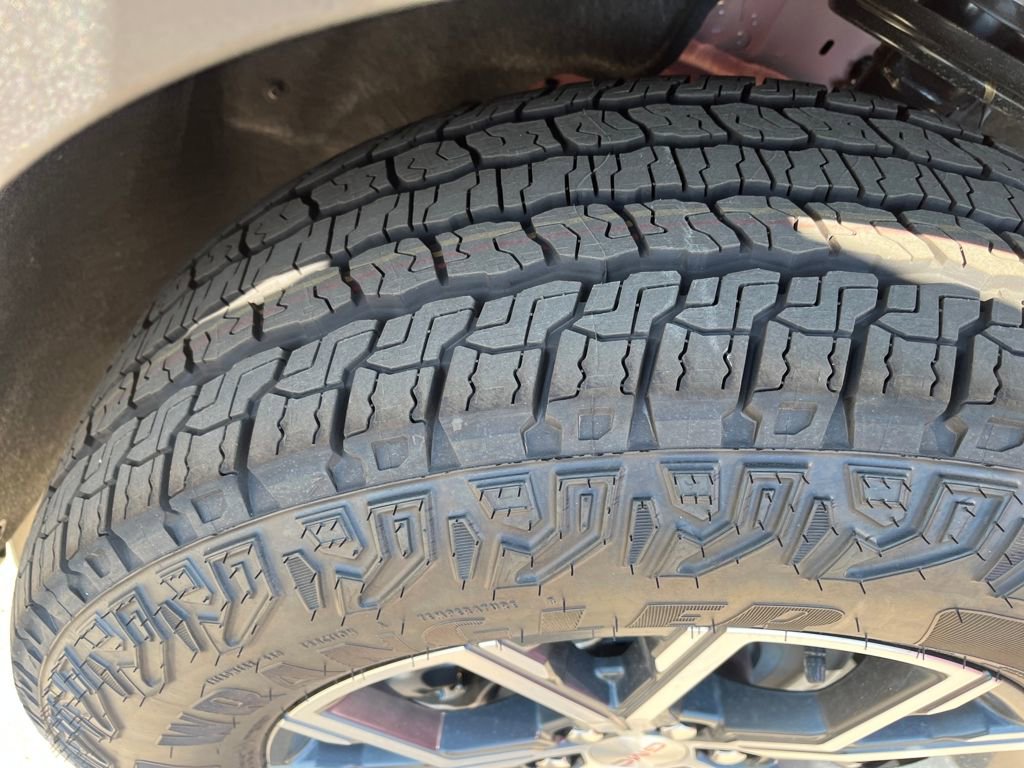 New 2026 GMC Acadia AT4 w/ LPO, Floor Liner Package image 29