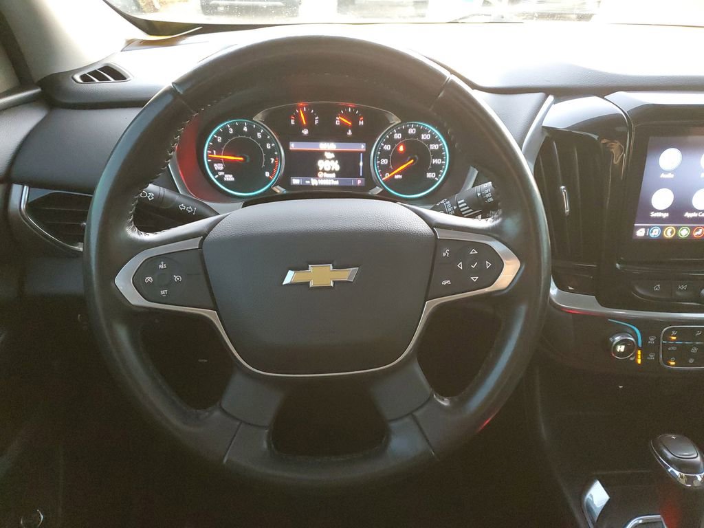 Used 2020 Chevrolet Traverse LT image 32
