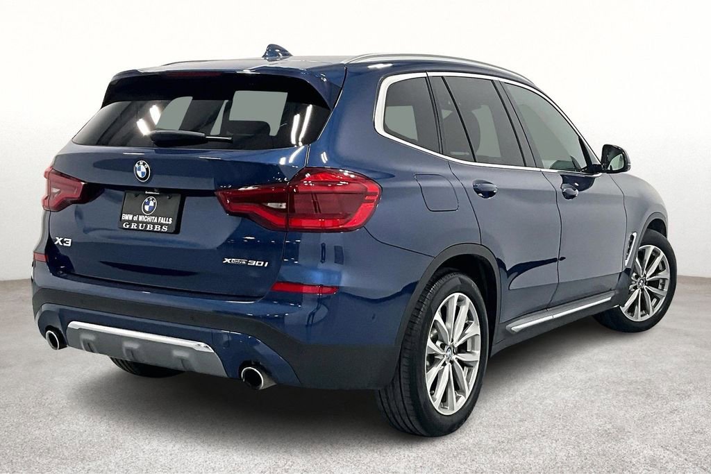 Used 2018 BMW X3 xDrive30i w/ Executive Package image 2