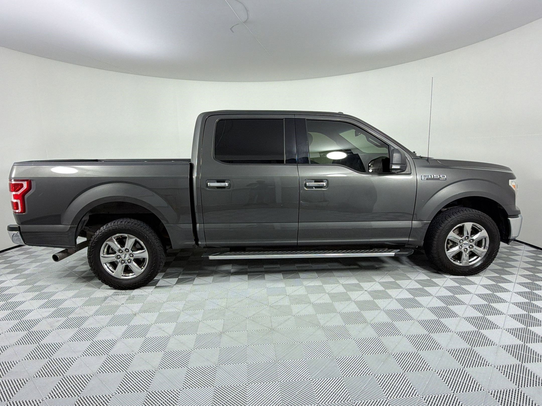 Used 2018 Ford F150 XLT w/ Equipment Group 301A Mid RWD image 8