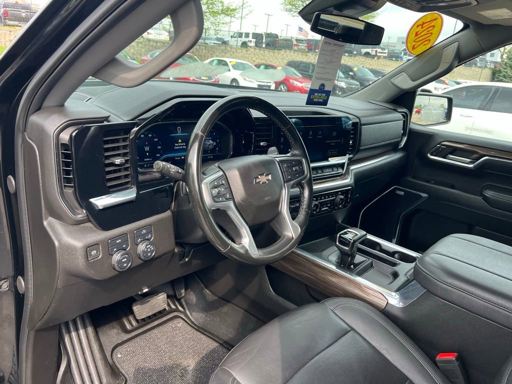 Used 2024 Chevrolet Silverado 1500 RST w/ Convenience Package II AWD/4WD image 18